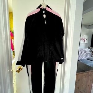 Nike track suit. Size XL (fits more like Large) … lightweight windbreaker fabric